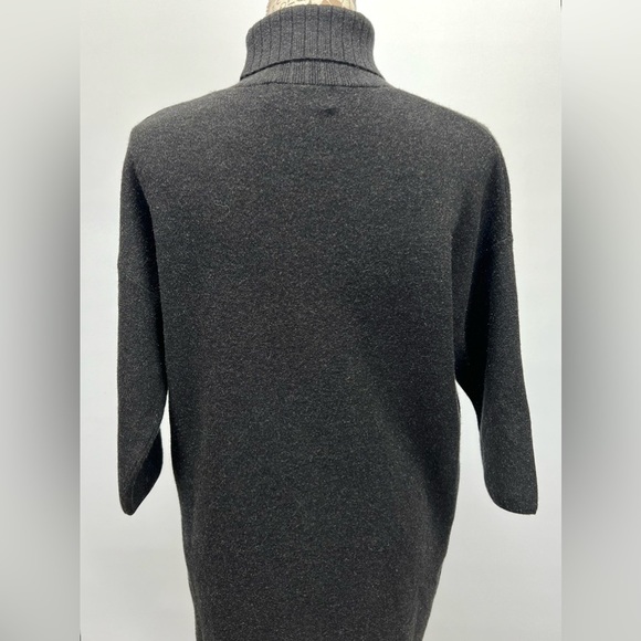 Pomander Place Black Long Sleeve Dress - Picture 8 of 16